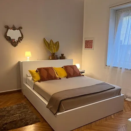 Apartment Collection: Santa Marta Milan